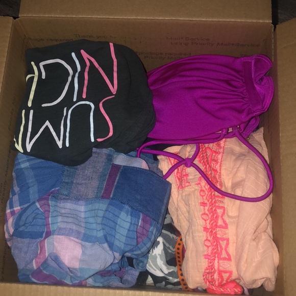 Summer Nights Mystery box 11 items mixed brand,tops, bottoms, dresses most Sz.s - Picture 2 of 4